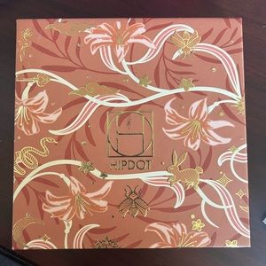 HIPDOT Cosmetics Eyeshadow Palette - Witchy Warms